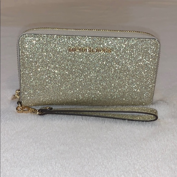 Michael Kors Handbags - Michael Kors Gold wallet